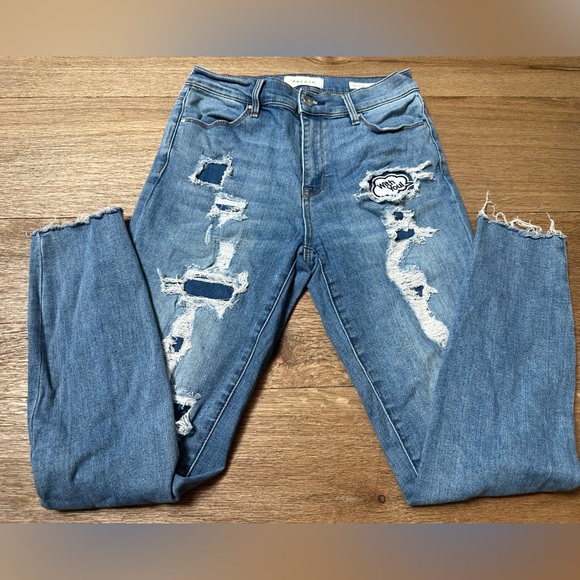 PacSun Ripped Blue Jeans with Patch - Picture 3 of 8